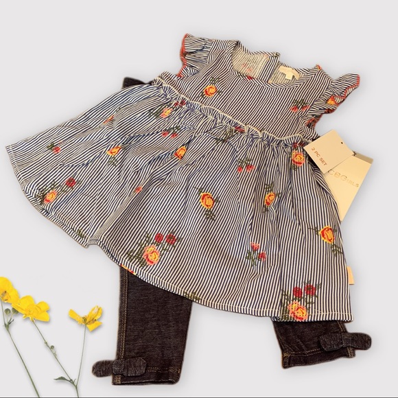 **LAST ONE** BCBGirls Top and Jean Legging Outfit - Picture 2 of 4